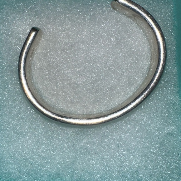 Vintage Tiffany & Co. Silver Cuff Bracelet - Picture 5 of 5